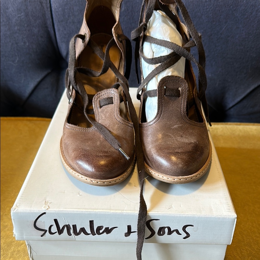 Anthropologie Brown Lace-Up Shoes size 39